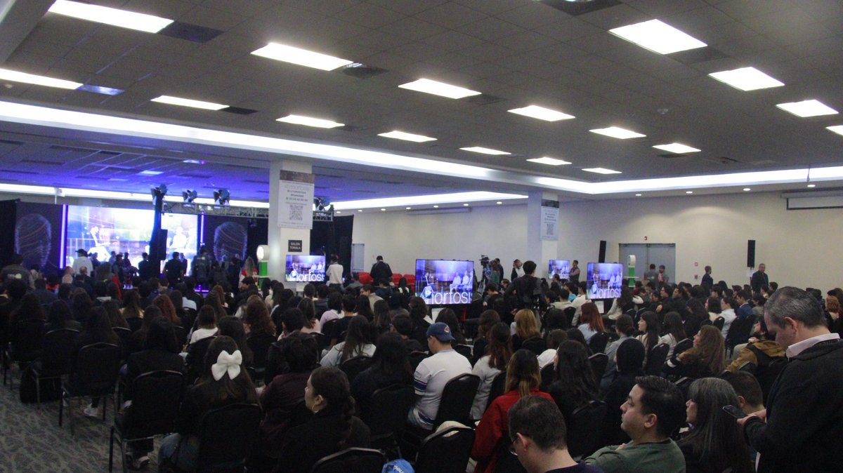 El Dr. <a href="/GabrielTorresEs/">Gabriel Torres</a> inaugura en la <a href="/FILGuadalajara/">FIL Guadalajara</a> la temporada 50 de <a href="/TVMORFOSIS/">TVMORFOSIS</a> y alerta sobre el “colapso del entendimiento global” <a href="/udg_oficial/">Universidad de Guadalajara</a> 
afondojalisco.com/el-dr-gabriel-…