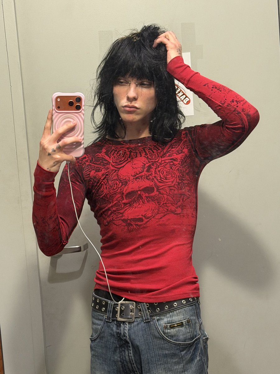 Im 21 tmr , who wants to give a birthday gift 🤍

cash.app/$Elyzheneeee