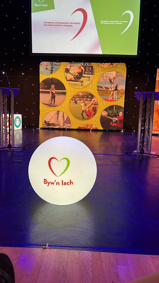 cofiorobin tweet media