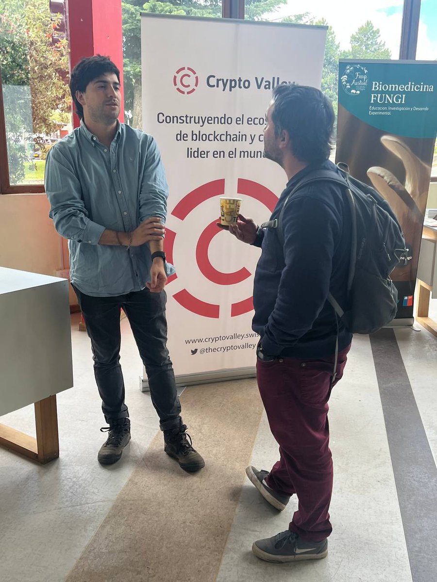 Chilean Patagonia is full of builders 🇨🇱 <a href="/aysen_futuro/">Aysén Futuro</a> has been such a fun experience. 

Great talks, better conversations, and people genuinely interested in creating their first crypto wallet. 

<a href="/andresanemic/">andresanemic</a> having a blast in Coyhaique 💚
