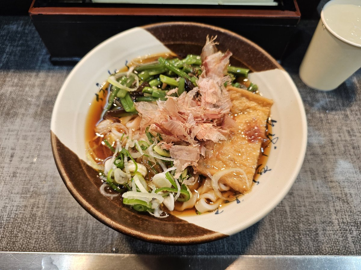 朝きしめんチャージして年内たぶん最後の東京へ🚅