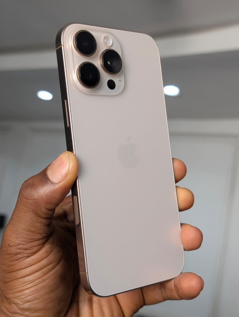 Dot_trades's tweet photo. 🇺🇸iPhone 16 Pro Max 256GB ESIM Unlocked BH 💯 ₦1,250,000 512GB ₦1,400,000 https://t.co/peE6NKbo8V