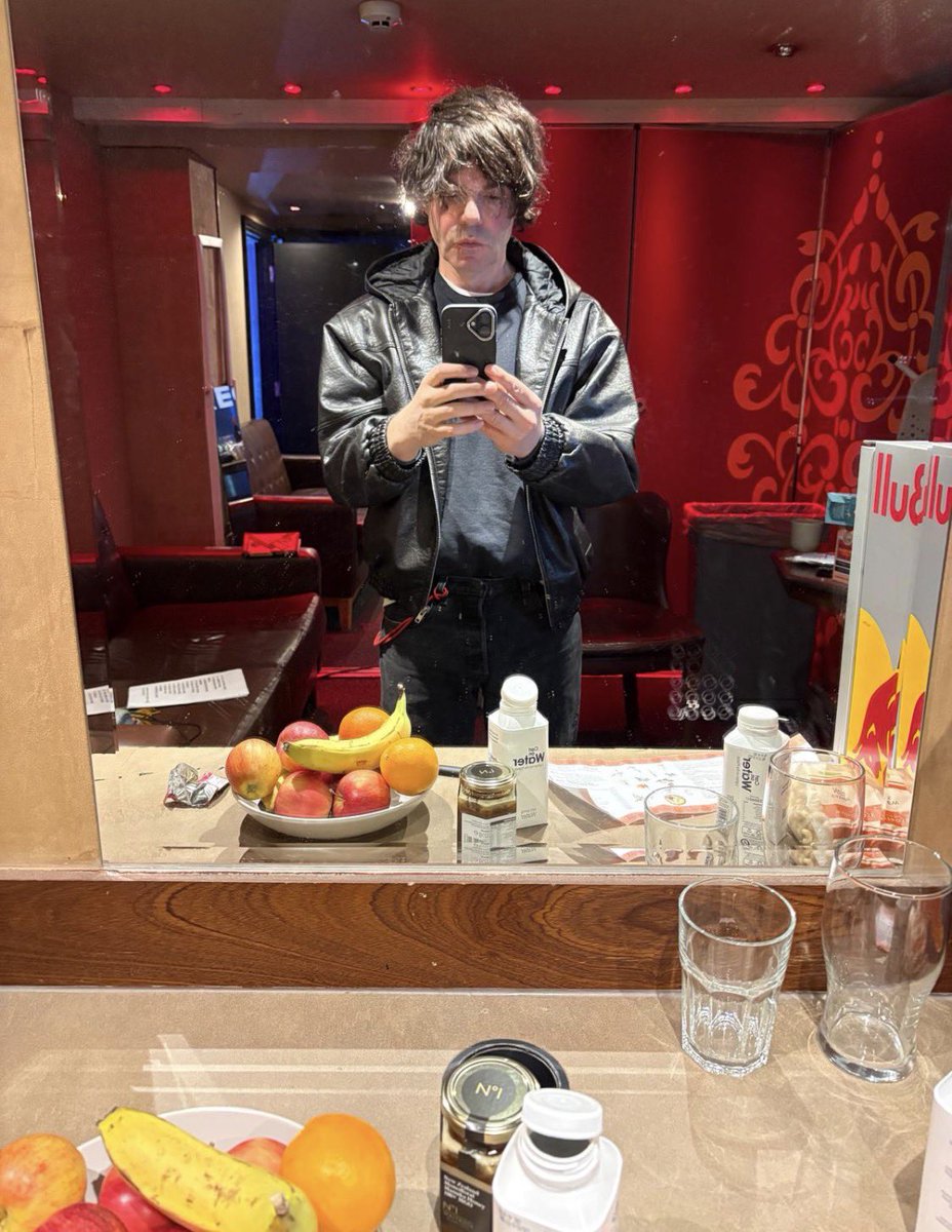 Tim Burgess tweet media