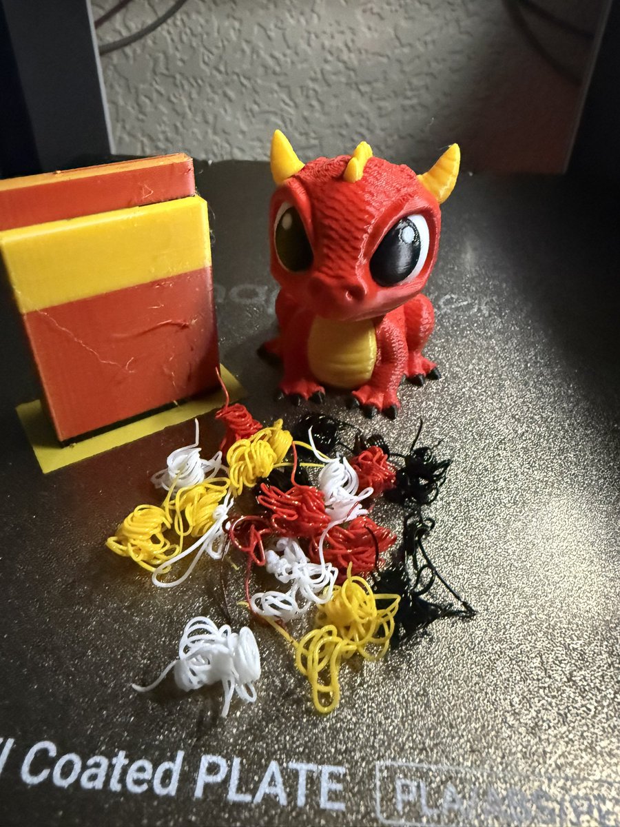 My U1 arrived today! Nice and simple unboxing and first print is fantastic! <a href="/BlayneSapelli/">Blånye East</a> what a beast of a printer snapmaker has created 👏 🫡