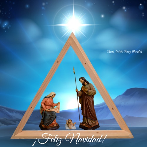 Ejemplo de Micropesebre trinitario que junta a Dios Trinidad(símbolo:triángulo equilátero) y Jesús Cristo=mensaje cristiano central. Fácil de hacer en diversos tamaños, modos y materiales y de multiplicar.