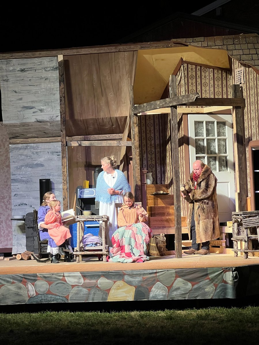 WilderPageant's tweet image. In Walnut Grove last night temps dipped below zero. In pioneer times people would stoke their fire and huddle closer together with layers of clothes and blankets.  To keep their fires burning was a chore using what wood they harvested, coal, twisted hay or grass and dried dung.