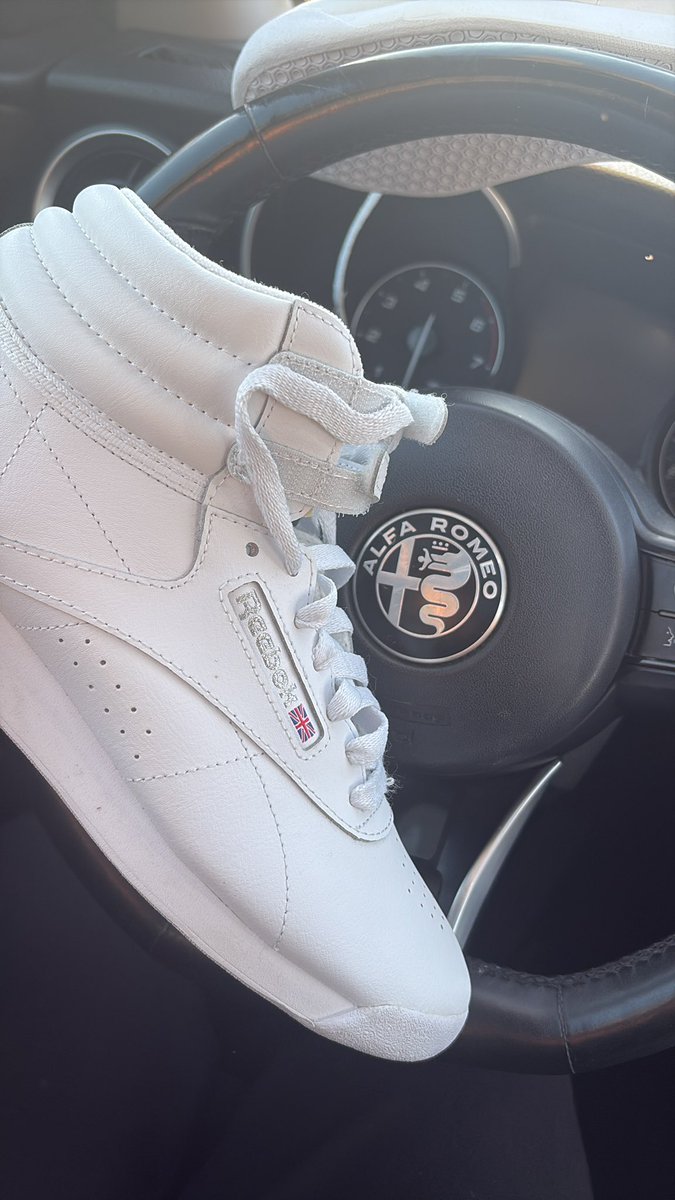 loopholelady's tweet photo. Who drives an Alpha Romeo and shops at Goodwill…

☺️ make it make sense… I just did 😝 https://t.co/yAetrshCmN