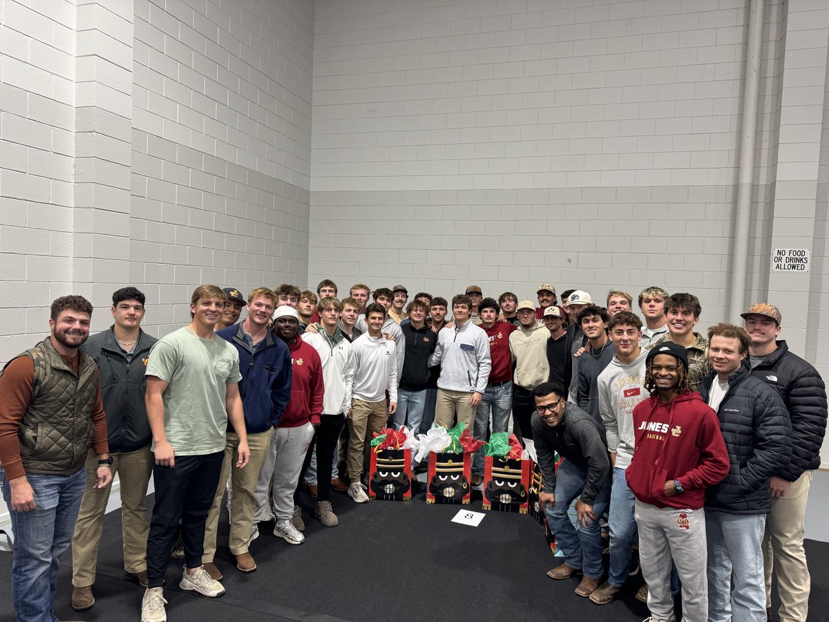 JC_BobcatsBB's tweet image. Finished this fall up with our annual paintball trip!! Followed up with our FCA Christmas party!!