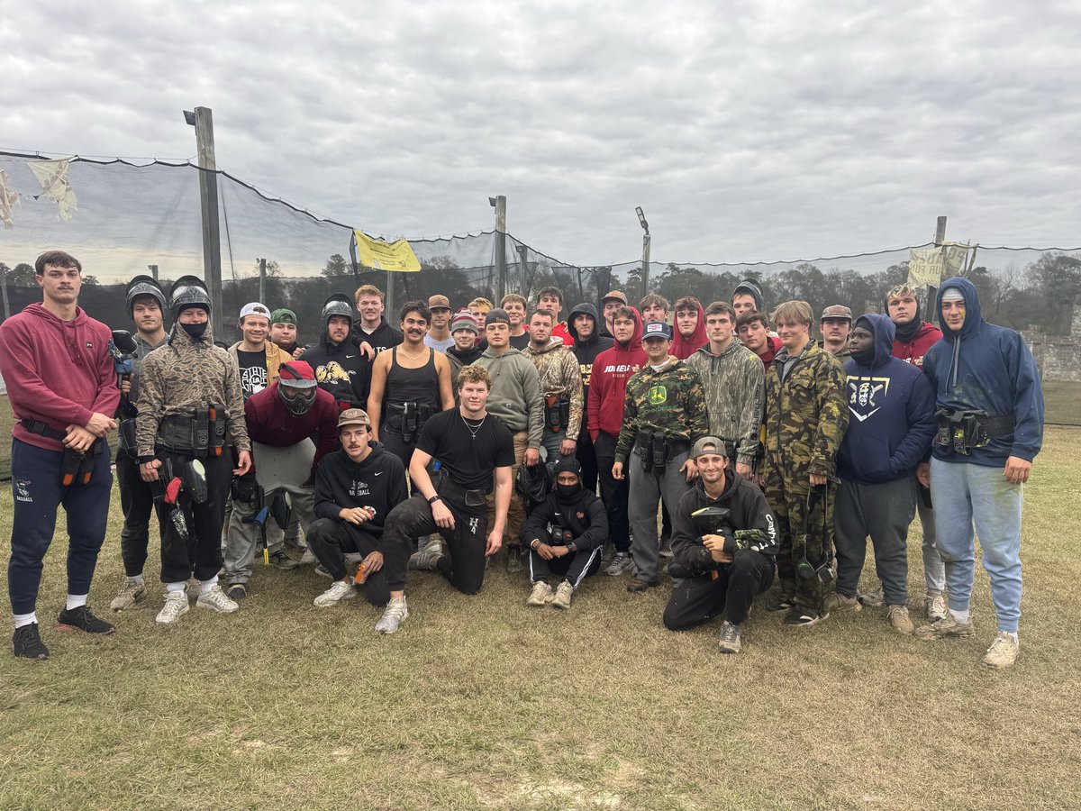 JC_BobcatsBB's tweet image. Finished this fall up with our annual paintball trip!! Followed up with our FCA Christmas party!!