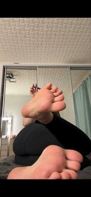 _footfeet