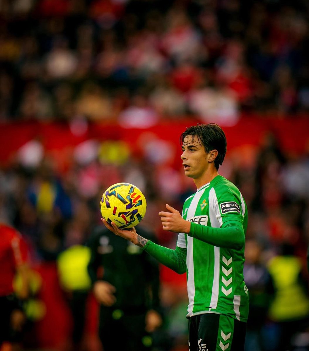 unpibefortinero's tweet photo. 2 dias para que valentín gómez ANULE por completo a lamine yamal, el mundo no están preparados todavía para la masterclass de defensa que va a dar. https://t.co/vPO2gB2j0K