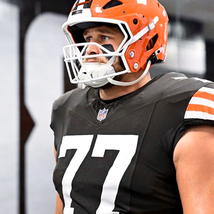 🔁 Repost this to vote for Wyatt Teller

#ProBowlVote x Wyatt Teller

<a href="/carlyteller/">Carly Teller</a> #Browns