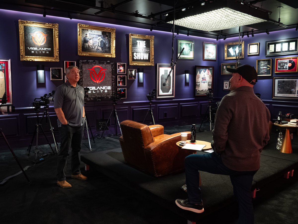 Today’s guest is Mike Durant, the U.S. Army helicopter pilot shot down during the 1993 Black Hawk Down mission in Somalia. In this powerful firsthand account, Mike reveals what really happened on the ground during Operation Gothic Serpent, his harrowing 11-day experience as a