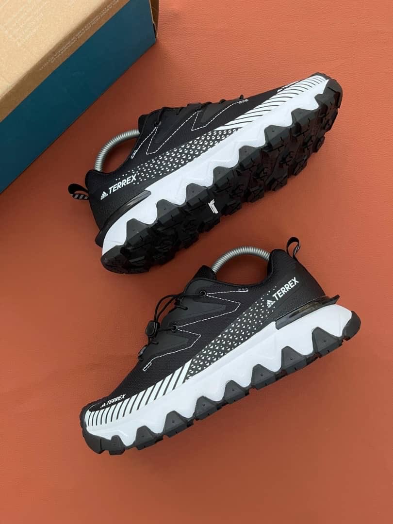 GildoneServices's tweet image. Bei Njoo nayo ww tajrii…
-Atakubariki kila wakatiAmen🙏✨

Size 40-44
Nike 41-45

WhatsApp
+2557(0)748052003
#ItsForYou!. 
#ShopItNOW
#DONE