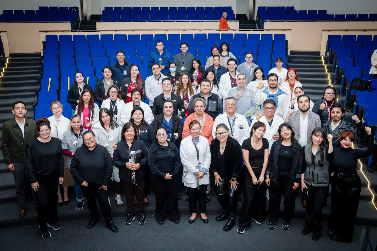 HospitalJuarezM's tweet photo. Fortalecer la atención del cáncer de mama necesita capacitación constante. Se llevó a cabo el Taller de Sesibilización sobre el #CáncerDeMama Triple Negativo (CMNT) a cargo de la Fundación @cancerwarriors_  y Sensorama. Unimos esfuerzos para un trato digno. https://t.co/20rkWcFHZU