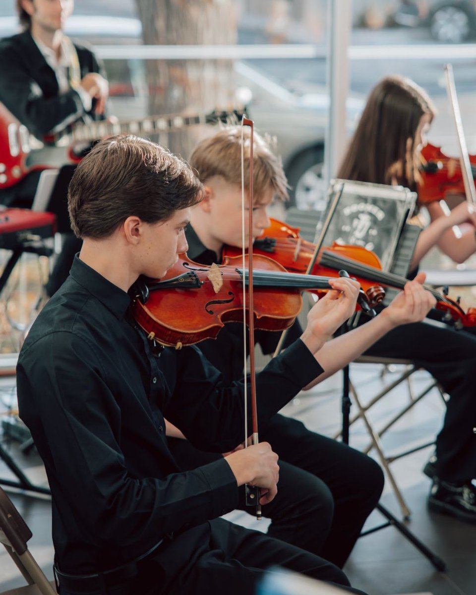 Off The Hook Arts tweet media