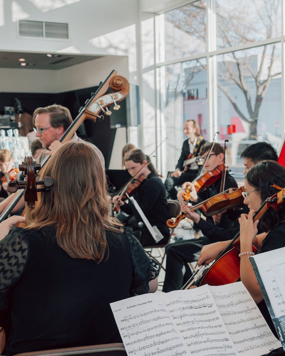 We' re Counting down to Dec 17 Chamber Music Academy recital by celebrating CMA's performance at our Event of Note Gala.
We can't wait for more magical moments like these. See you all there. 🧡 

Learn more at offthehookarts.org