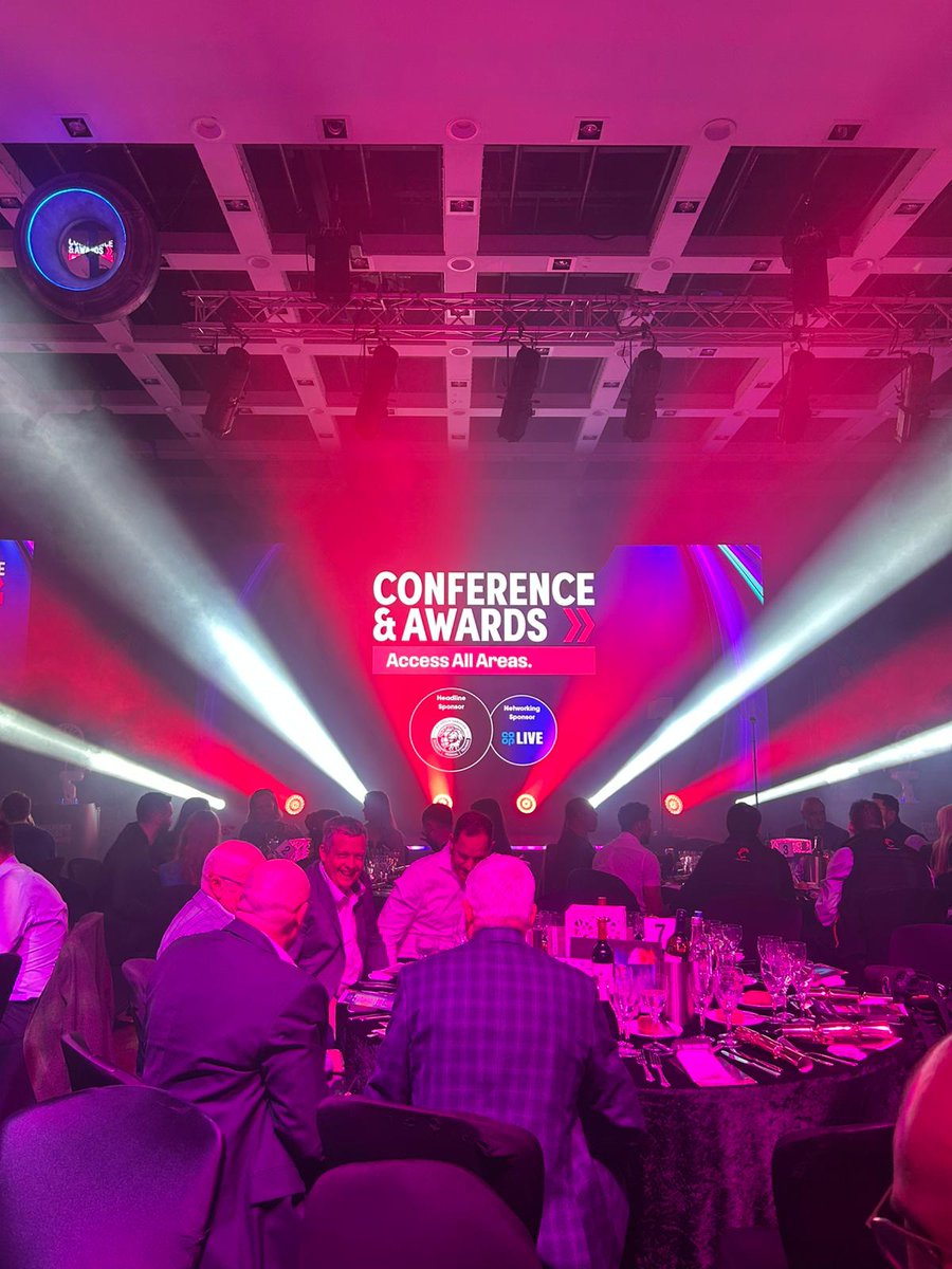 associateevents's tweet image. ✨ It's Awards night! ✨

Team AE are at The @access_aa awards, celebrating talent and innovation across our industry. Fingers crossed for 🌱 Best Sustainable Initiative, but thrilled to be nominated. 

Time for great food and early Christmas cheer! 🎄🥂 

#AAAAwards