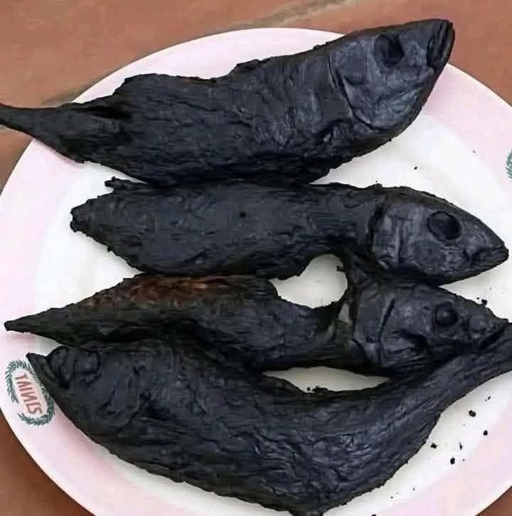 لأصحاب  الخبرة هذا السمك مشوي والا مقلي :