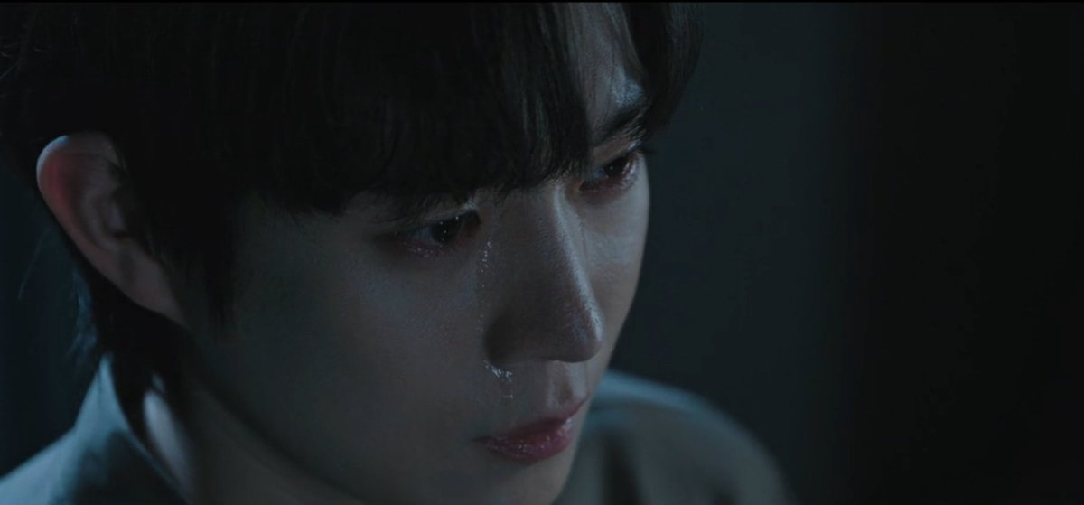 kdramamiss's tweet photo. '' i thought you would change if i waited long enough but you didn't i realized that far too late that i couldn't save you and i was clinging to something impossible '' #DearX #DearXEp12 https://t.co/eyBNas6YhA