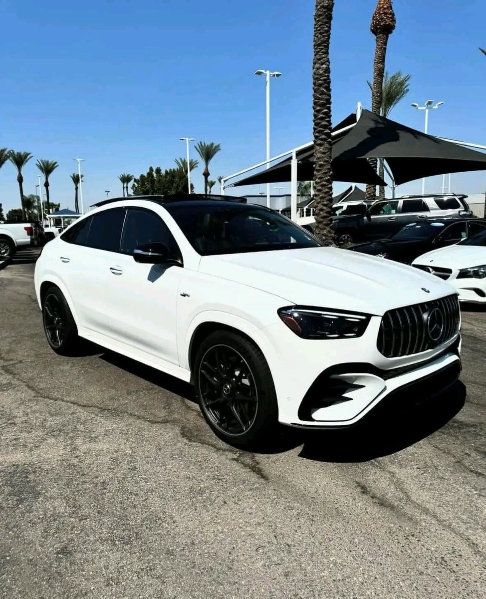 CharlesFT_'s tweet photo. By this time next year, I will buy this Benz through trading 💜📌.

Congratulations @Techriztm on your achievements. 💜💜 https://t.co/Cwk8rx8nAQ