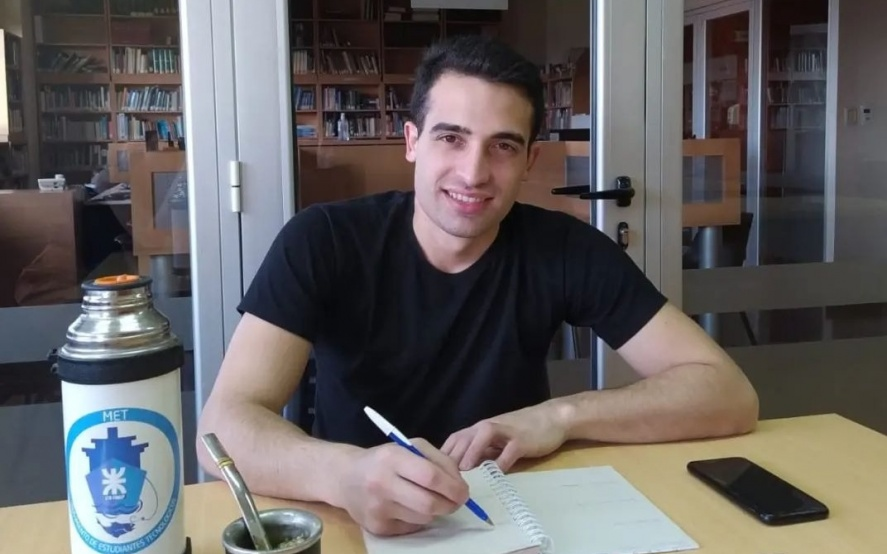 #Ahora en #PaseLoQuePase🎧 conversamos con <a href="/GFalconnat/">Giuliano Falconnat</a>, director del Grupo SIP sobre la crisis que atraviesa el sector pesquero como consecuencia de las políticas de Javier Milei. 

💻provinciaradio.com.ar