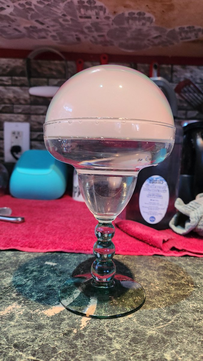 TheChibiSaturn's tweet photo. Got a bubble gun for my cocktails https://t.co/Puz24lwrKK