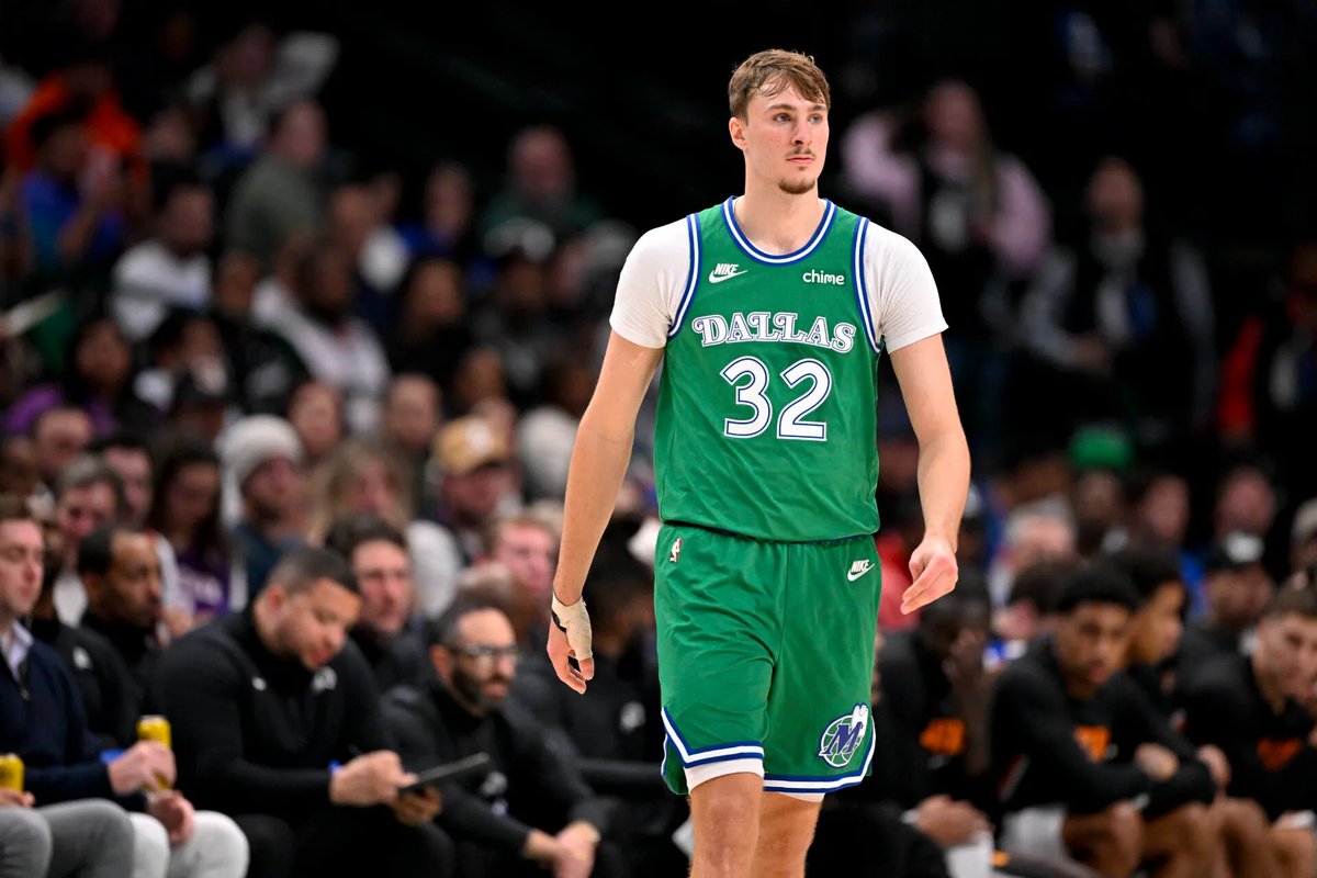 Cooper Flagg and Scottie Barnes are the only players in the NBA this season with at least… 

- 380 points
- 145 rebounds
- 70 assists
- 30 steals
- 10 blocks

He’s already one of the most well-rounded NBA players, and he’s only 18 years old

#MFFL