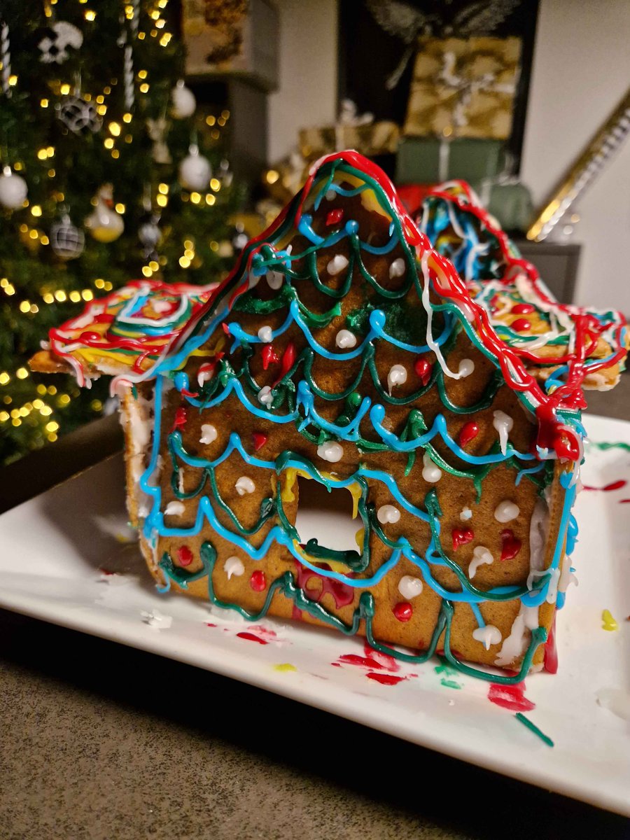 soph 🗸 tweet media