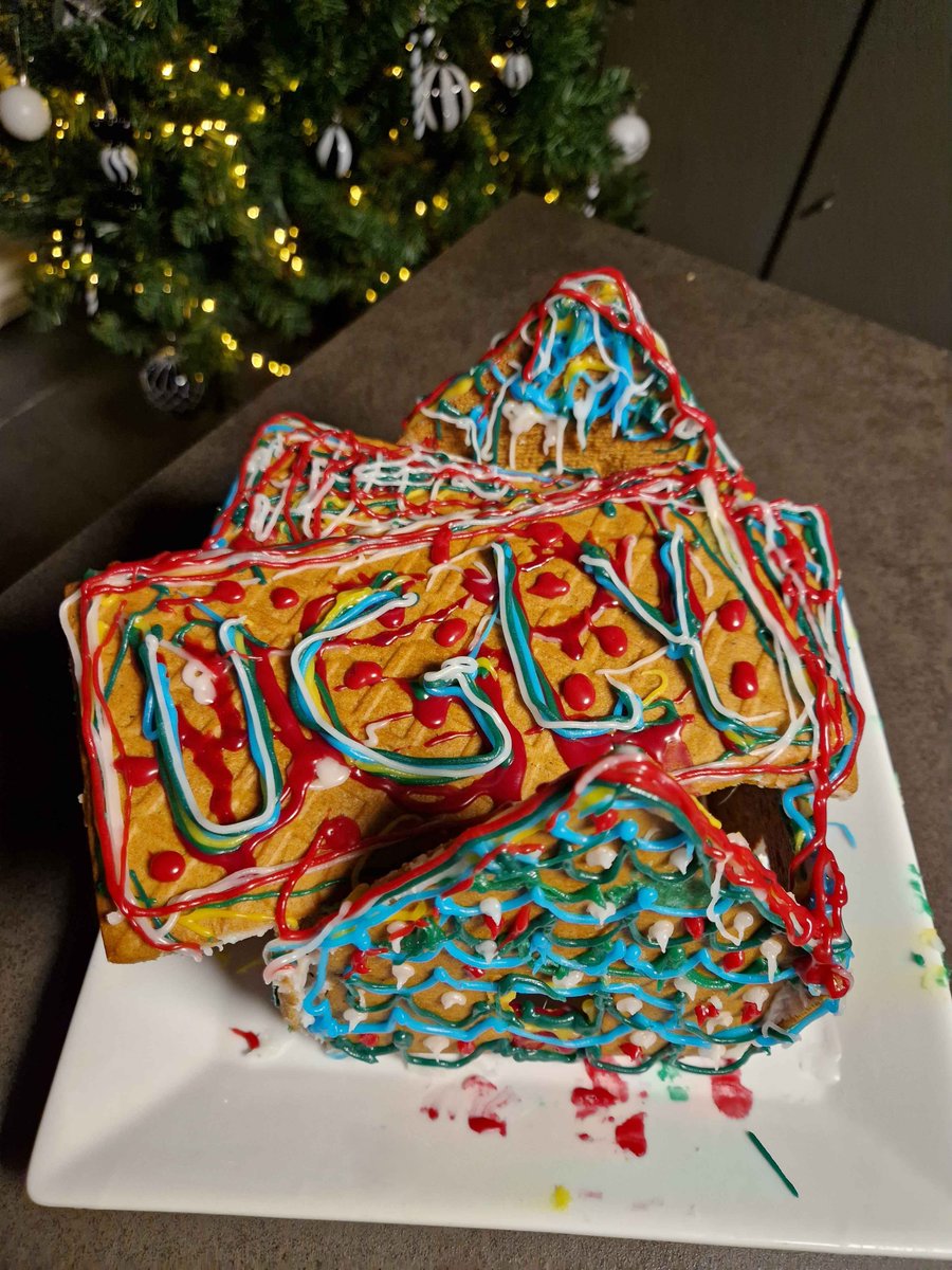 soph 🗸 tweet media