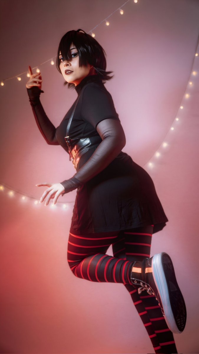 La mera goth milf💖

#mavis #maviscosplay #gothwaifu #MavisDracula