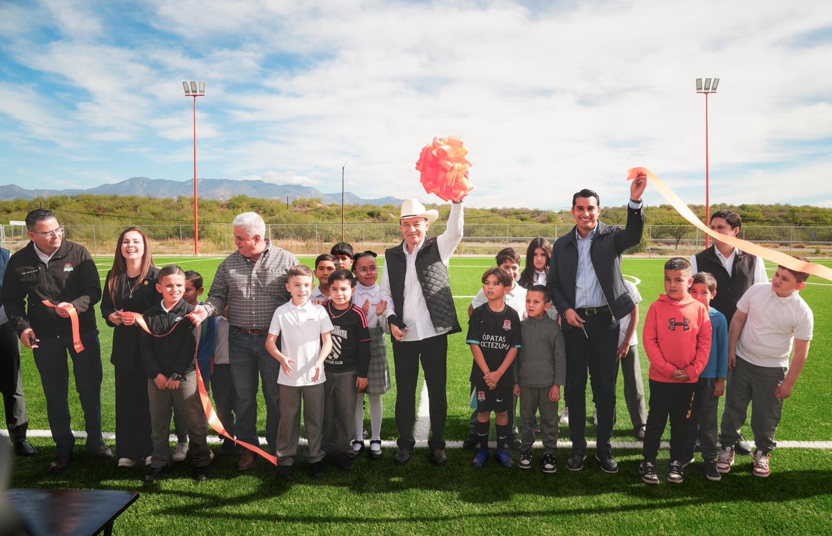 ¡Más espacios y oportunidades para la juventud serrana! 👏🏻 ⚽️

La @Unisierra estrena cancha deportiva, nuevo equipo de cómputo e instalaciones que fortalecen los sueños y el camino de su comunidad.

El compromiso de nuestro gobernador <a href="/AlfonsoDurazo/">Alfonso Durazo</a> se refleja en acciones que