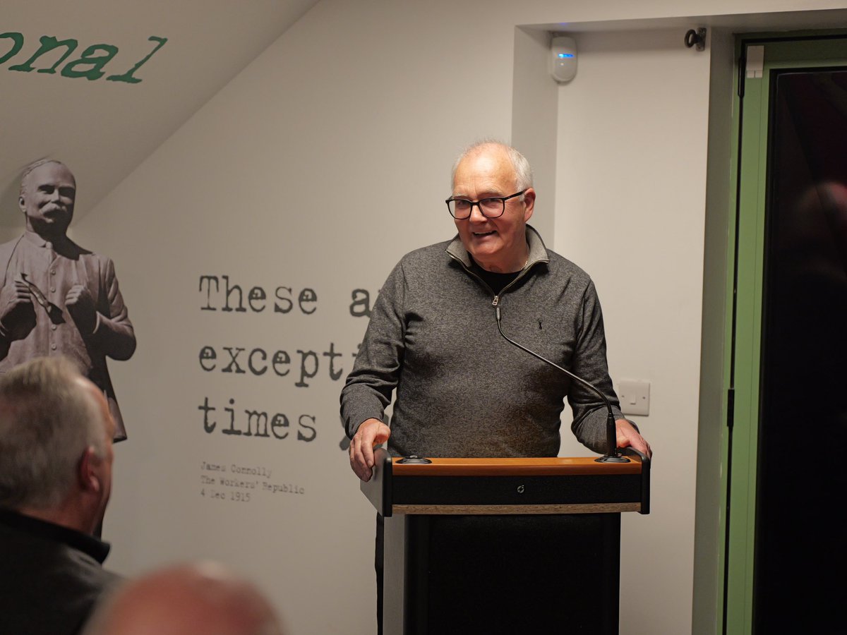 JamesConnollyVC's tweet image. Full house in Áras Uí Chonghaile for the launch of ‘And Flowers Grew Through The Concrete’ with Laurence McKeown, a powerful account of his time in the H-Blocks from 1981-1991.

Many thanks to Laurence and Gerry Adams for their moving contributions this evening 👏