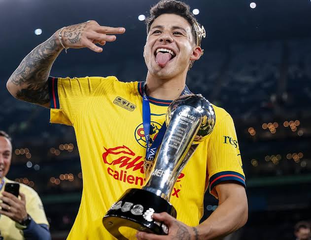 1916Aguila's tweet image. Ilian Hernández regresa (?)

♥️ Sí. bienvenido
🔄 No, pinche Baños