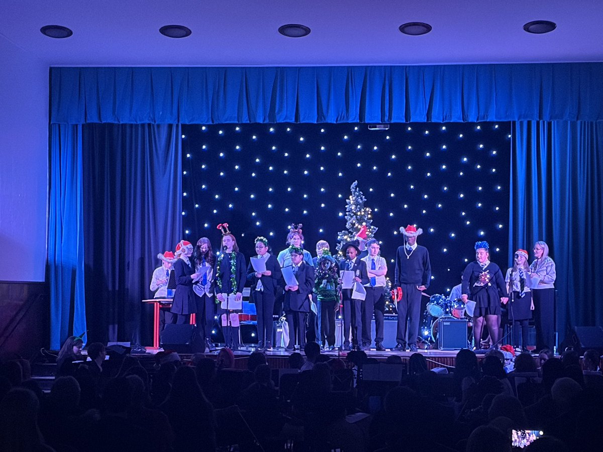 LourdesSec's tweet photo. Last night, our school community were treated to an outstanding display of dedication and talent at our annual Christmas Concert. Well done to everyone involved and a massive thank you to our Performing Arts Faculty and all our music instructors for their support. 🎶 🎄 https://t.co/A5lysUCTAV