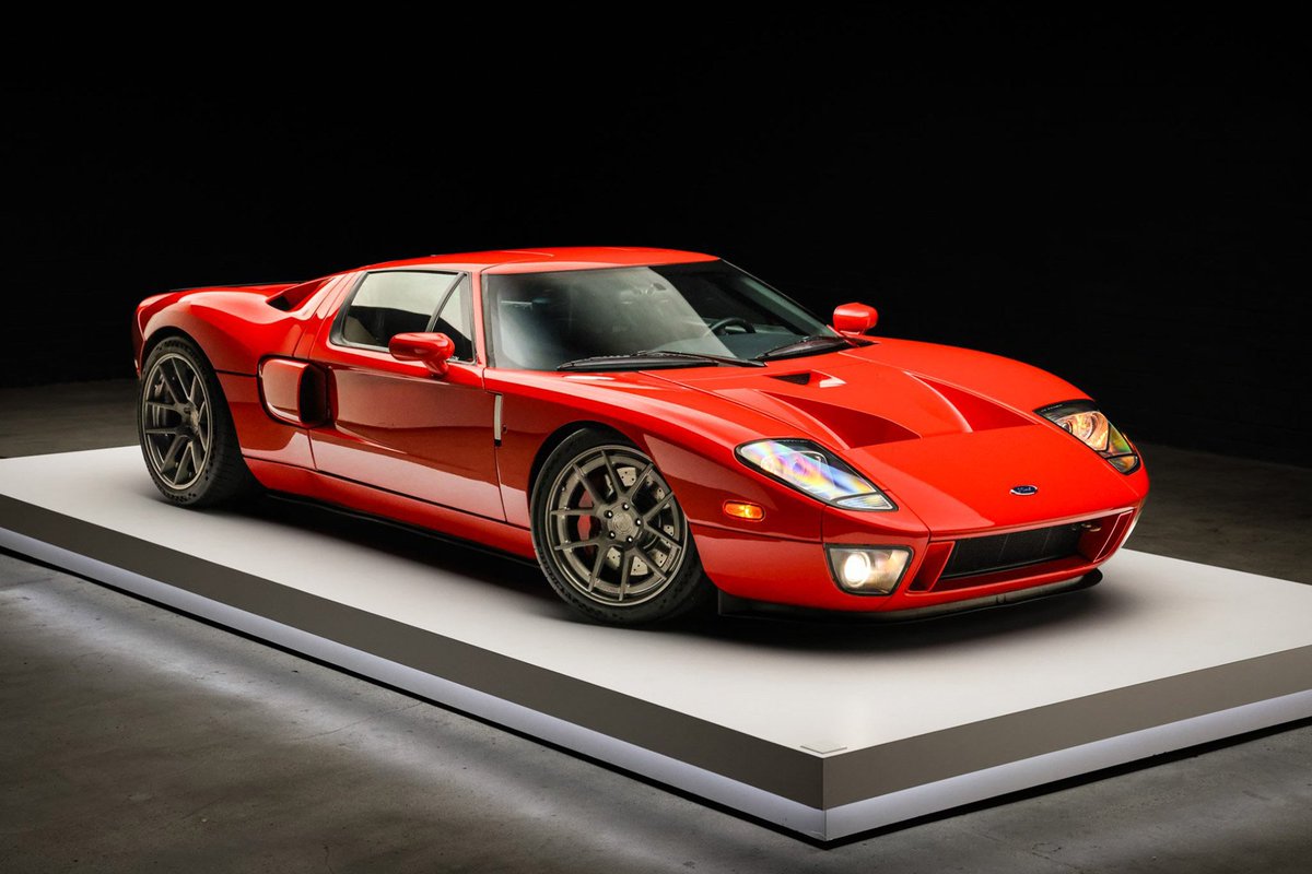 kotecinho's tweet photo. Paul Walker's 2005 Ford GT https://t.co/CdwjEO8nTW