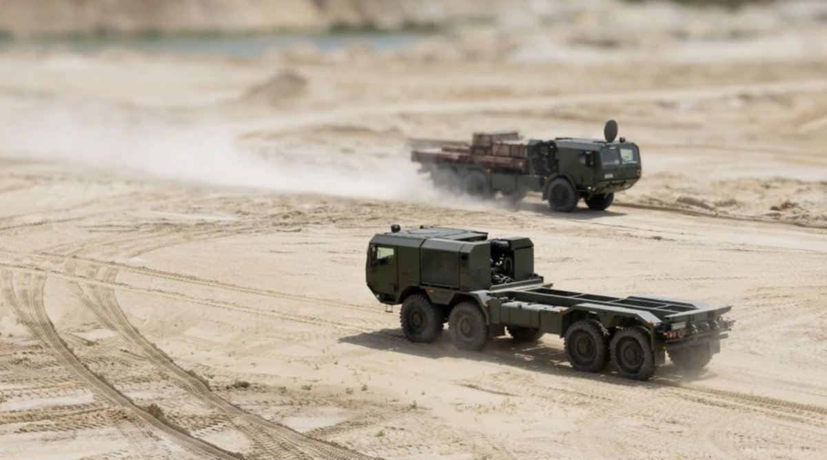 Dzisiaj bardzo ciekawe wieści o Jelczu z WNPpeel. Szykuje się duży kontrakt eksportowy!

Otóż:
- Grecja prowadzi bardzo zaawansowane rozmowy o zakupie 1000 sztuk Jelcza!
- w Jelczu prace trwają na dwie zmiany, a niedługo ma ruszyć trzecia;
- w przyszłym roku Jelcz ma nadgonić