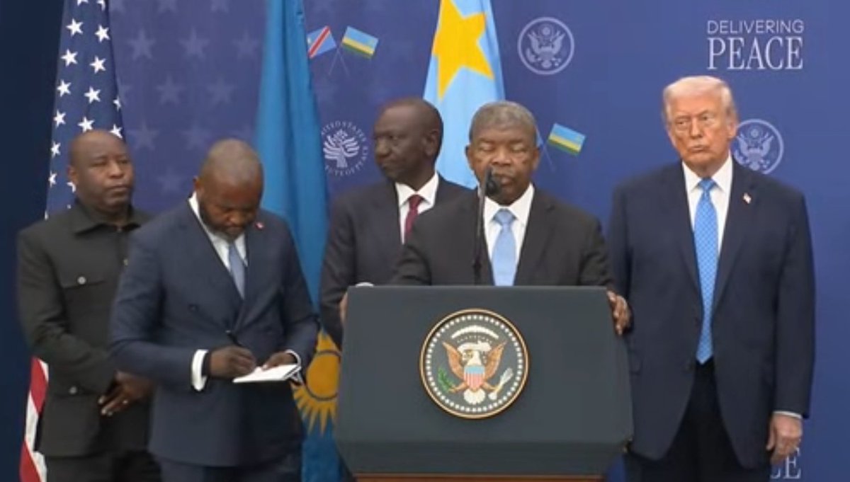 Historiallinen presidentti. 30-vuoden veriselle sodalle rauha.