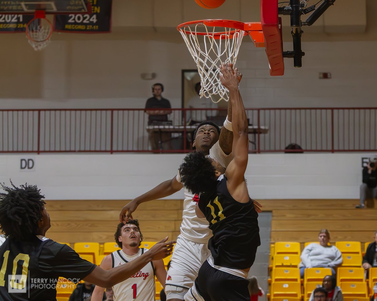imageisanything's tweet photo. In the nightcap the Cardinals start fast and finish strong with a 97-75 victory over Mountain East Conference foe Point Park https://t.co/M9YpJTWYGK