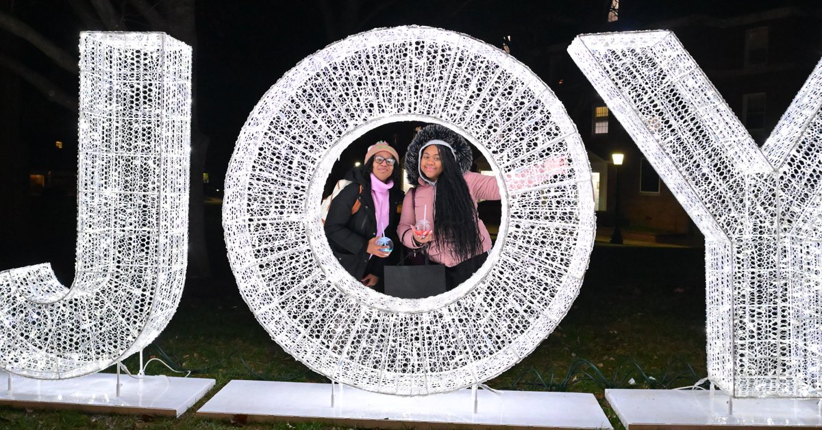 What a magical evening! ✨❄️ 
Last night's “Out of Darkness: A Celebration of Light" brought our campus community together to usher in the holiday season.
More photos on the McDaniel College Facebook page: facebook.com/share/p/177eyn…