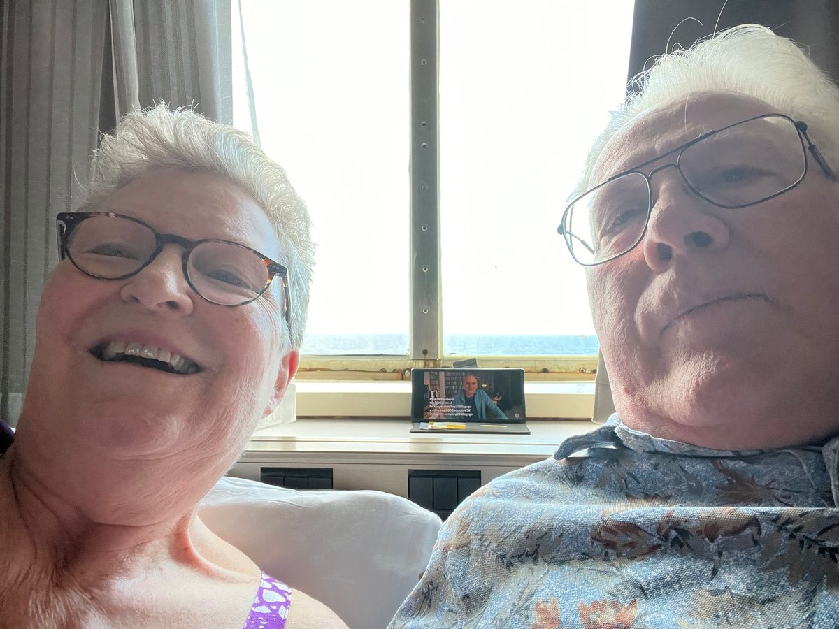 morrisonandme's tweet photo. @Top2000agogoNTR Team EensGaanWeWinnen zwaait af met 88 punten en de groeten aan de spelers vanaf een schip in de Cariben, Trudy en Pieter! Dank weer, team Leo, voor een heerlijk seizoen quizzen! https://t.co/uEqC4YTHyC