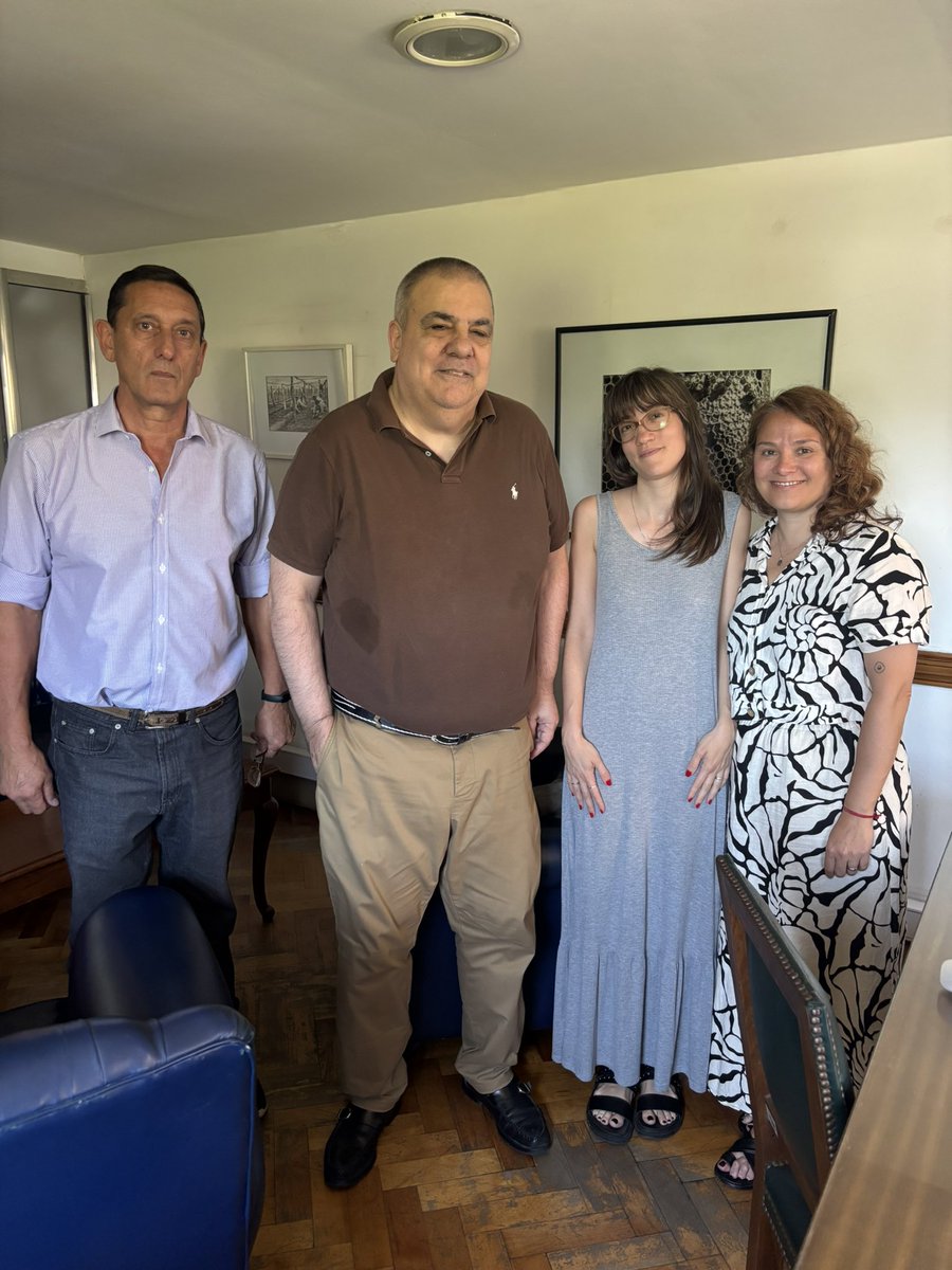 El Presidente y el Director Ejecutivo de nuestra Entidad mantuvieron una Reunión de Trabajo con Lucero Glorio y Soledad González de la Secretaria de Agricultura nacional, iniciando un primer acercamiento para futuras acciones en conjunto de cara al próximo año. 
#EducaciónAgraria