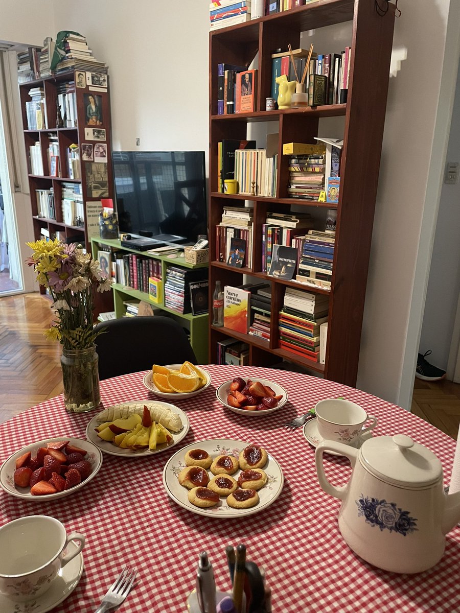 mi lugar favorito es mi casa a la hora de la merienda