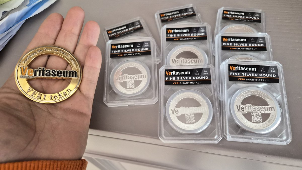 NiallcalO's tweet image. Congrats on the EU Patent !! Upwards and onwards . I recieved these babies today...In my hand Reggie is where is all started and Im with you until the end !!!!  #VeriFutureProofintheworld