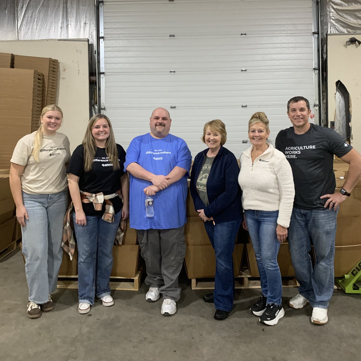 AgCountry's tweet image. Teammates from our Fargo office embraced the holiday spirit by packaging meal boxes for seniors in the community. Thank you to SENDCAA for the important work you do every day – and for welcoming us to be part of it.