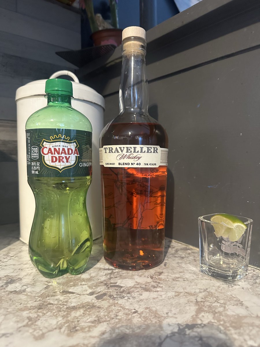 rwright0618's tweet photo. @DaleJr @DirtyMoMedia @ChrisStapleton great after work combo to start a early weekend! https://t.co/bHhVzGUnhA