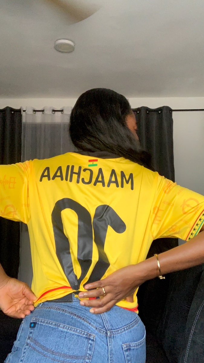 hi <a href="/ghanafaofficial/">🇬🇭 Ghana Football Association</a>, can I be the official <a href="/GhanaBlackstars/">🇬🇭 Black Stars</a> cheerleader? 🥳🇬🇭