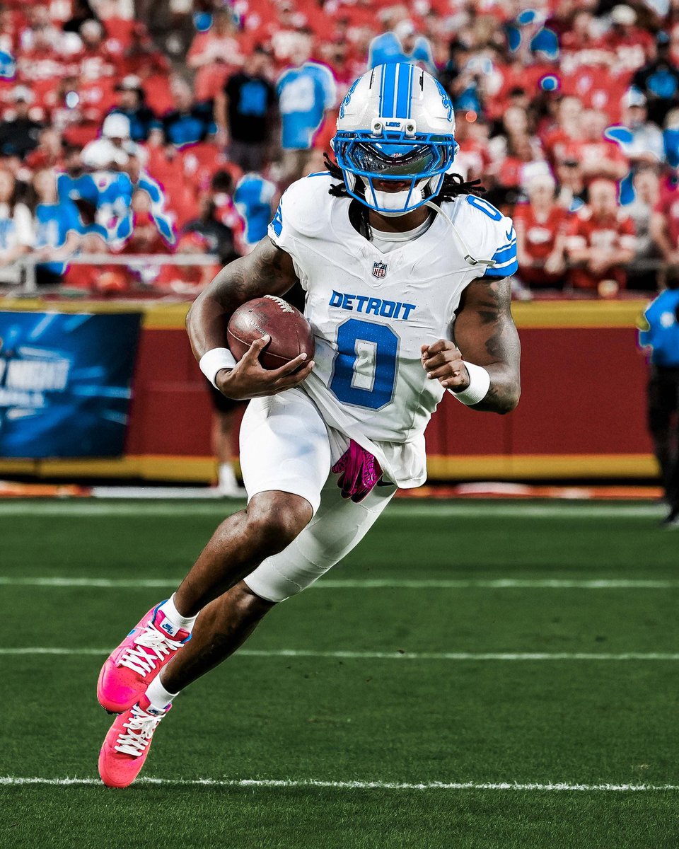 Devoted2DET's tweet photo. Highest RB YPC in #NFL History:

🥇: Jahmyr Gibbs, 5.56
🥈: Bo Jackson, 5.40
🥉: Jamaal Charles, 5.38

*min. 500 Attempts

#OnePride https://t.co/UqDOxb5f7x