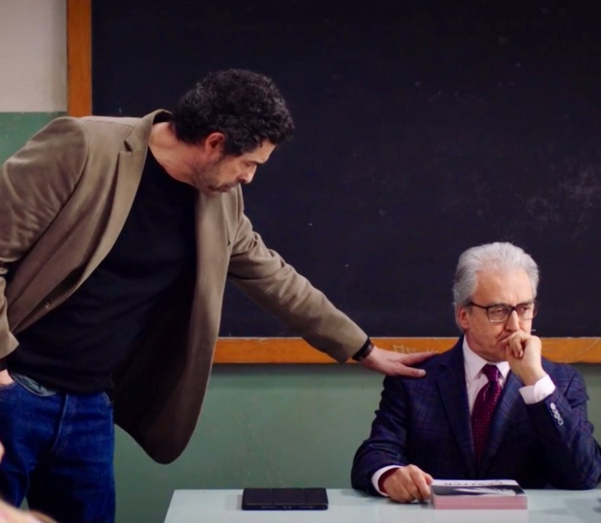 Questo è inaspettatamente uno dei momenti più belli. Grande Dante e grande Lombardi 
#UnProfessore
#UnProfessore3