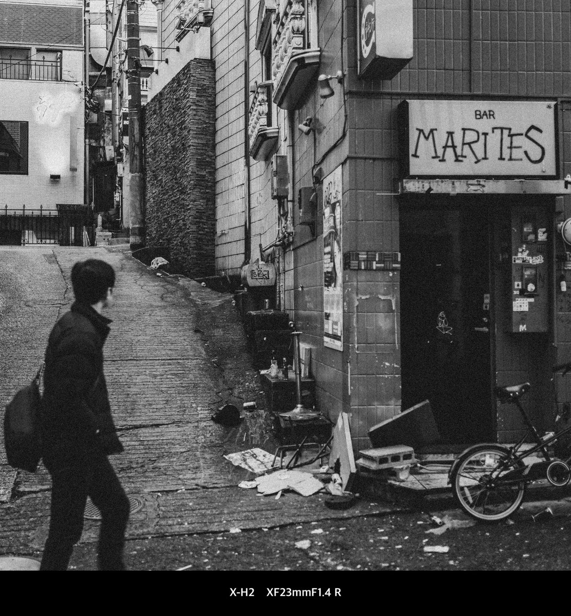 おはようございます

金曜日です
寒い朝ですねぇ〜〜